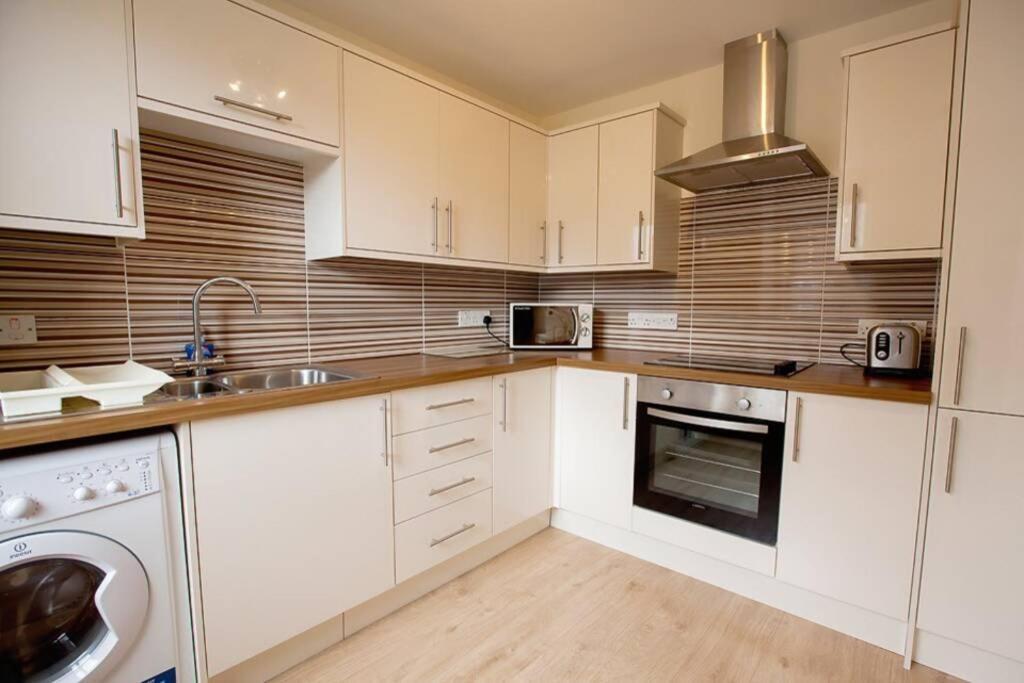 אברדין City Centre Executive 2 Bed Apartment With Wifi & Parking מראה חיצוני תמונה